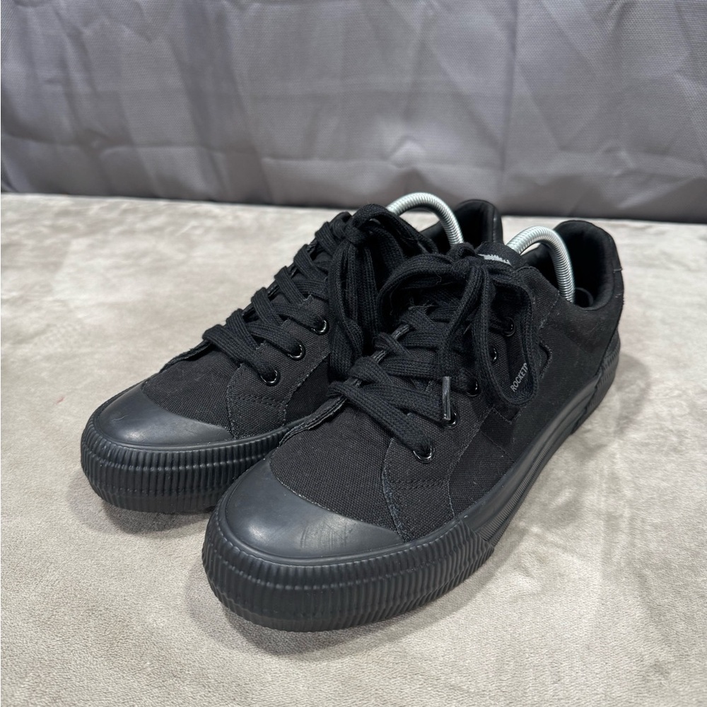 Rocket Dog Black Low-Top Canvas Sneakers